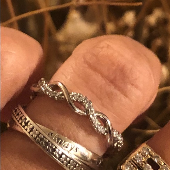 The Vines, Treat Yourself!! White Gold Simplicity - Picture 4 of 8